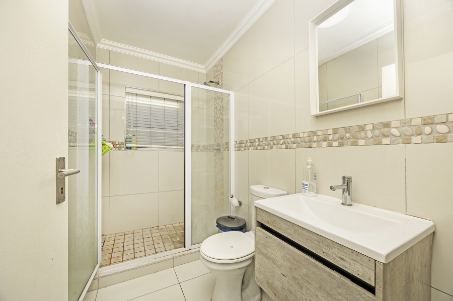 3 Bedroom Property for Sale in Zonnendal Western Cape